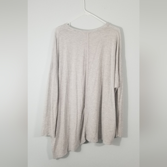 Athleta Oversized Large Long Sleeved Loungewear Top. Assymetrical Hemline. Soft! - Picture 6 of 7